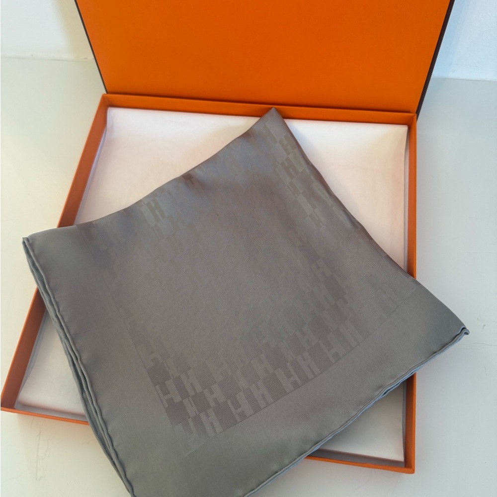 HERMES Gray Silk Scarf